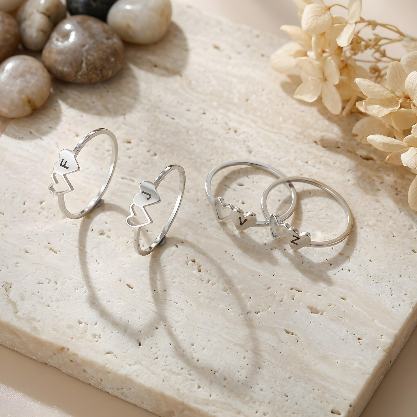 ELYNORA — Initial Letter Double Heart Ring