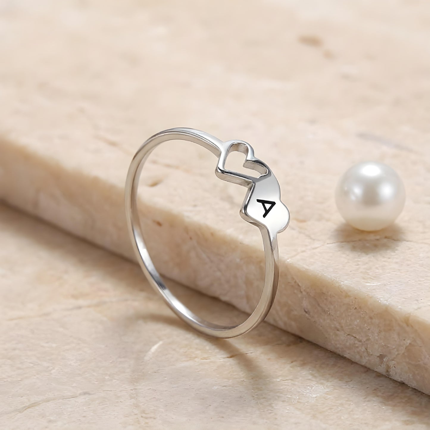 ELYNORA — Initial Letter Double Heart Ring