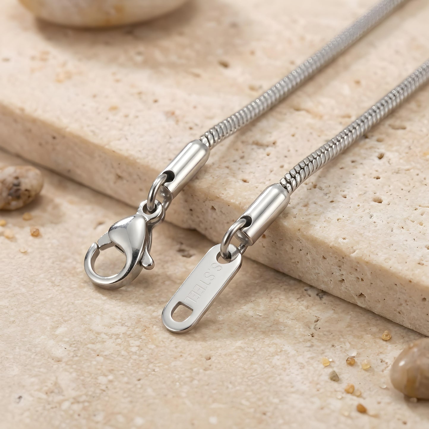 VÉRANO — Stainless Steel Snake Chain Necklace