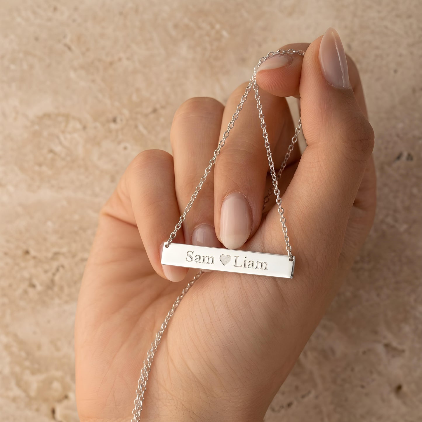 AVELIS — Personalized Engraved Bar Necklace