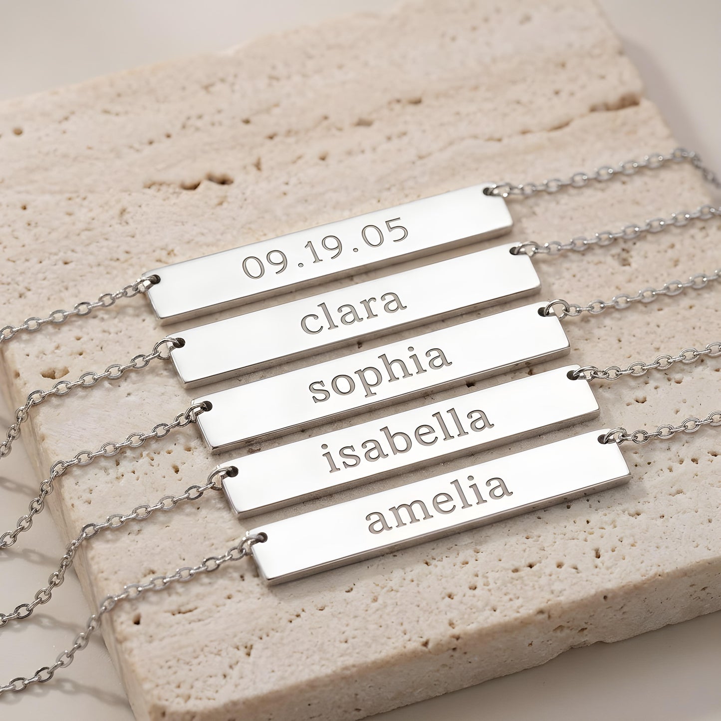 AVELIS — Personalized Engraved Bar Necklace